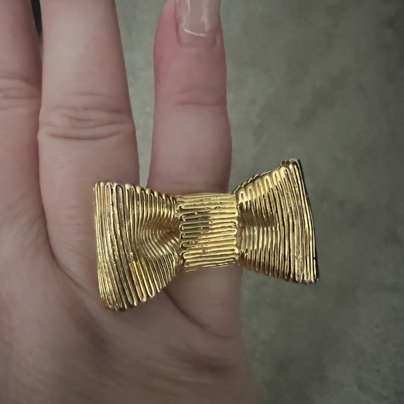 Kate Spade Bow Statement Ring - Picture 4 of 4
